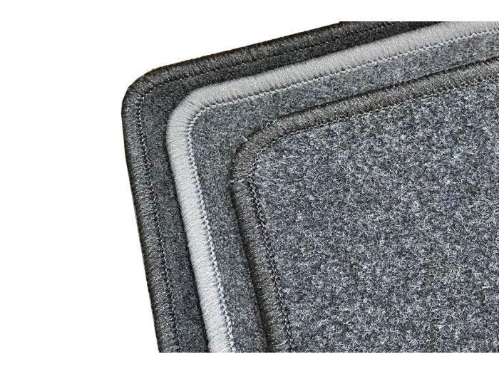 Nadelfilz Fussmatten passend für Mercedes Sprinter 3 W907 Fahrgestell mit  Doppelkabinen-Hinten matte 2019->